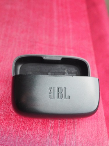 Jbl live 300 - live, only